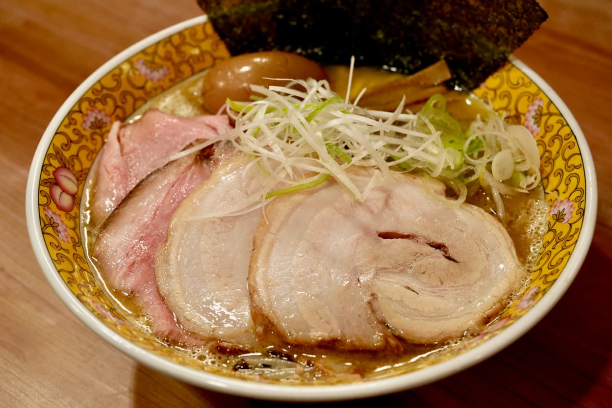 特製味噌とんラーメン